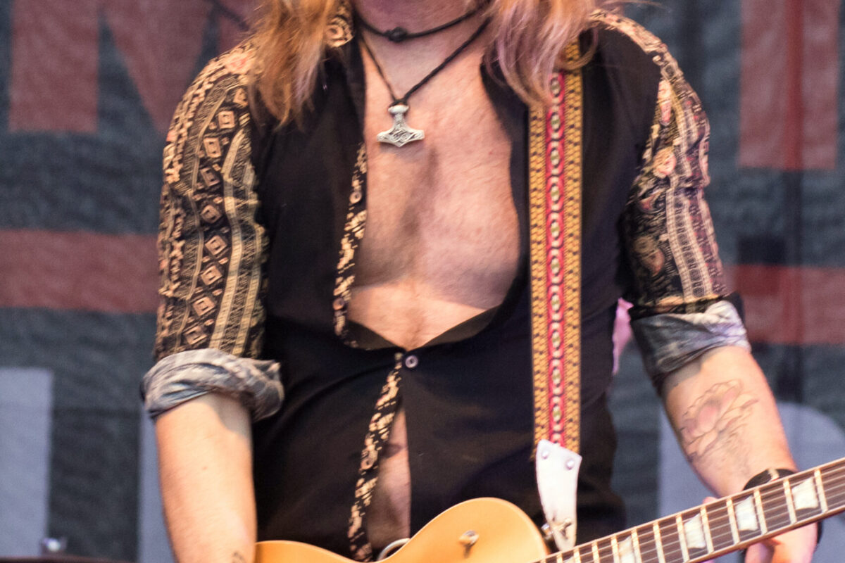 Doug Aldrich Guitars & Gear: The Complete Guide to Whitesnake & Dio's Hard Rock Guitar Architect's Rig