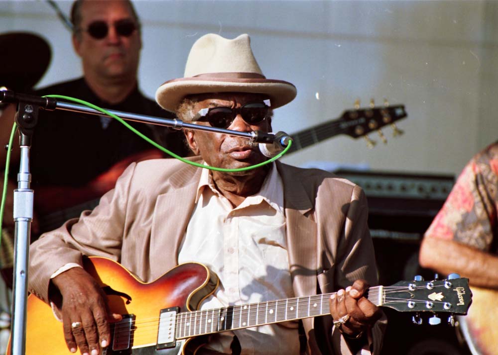 John Lee Hooker Guitars & Gear: The Complete Guide to the King of the Boogie's Epiphone Sheraton, T-Bone's Electric Gift & Boogie Chillen Tone