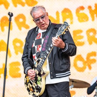 Steve Jones Guitars & Gear: The Complete Guide to the Sex Pistols' Guitarist's Stolen Fender Twin, New York Dolls Les Paul & Punk Rig