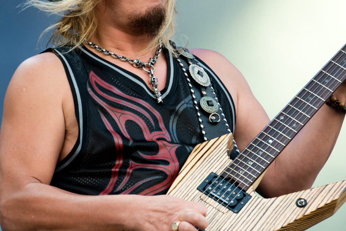 Akira Takasaki (Loudness) Guitars & Gear: The Complete Guide to Japan's Heavy Metal Pioneer's Random Star Rig