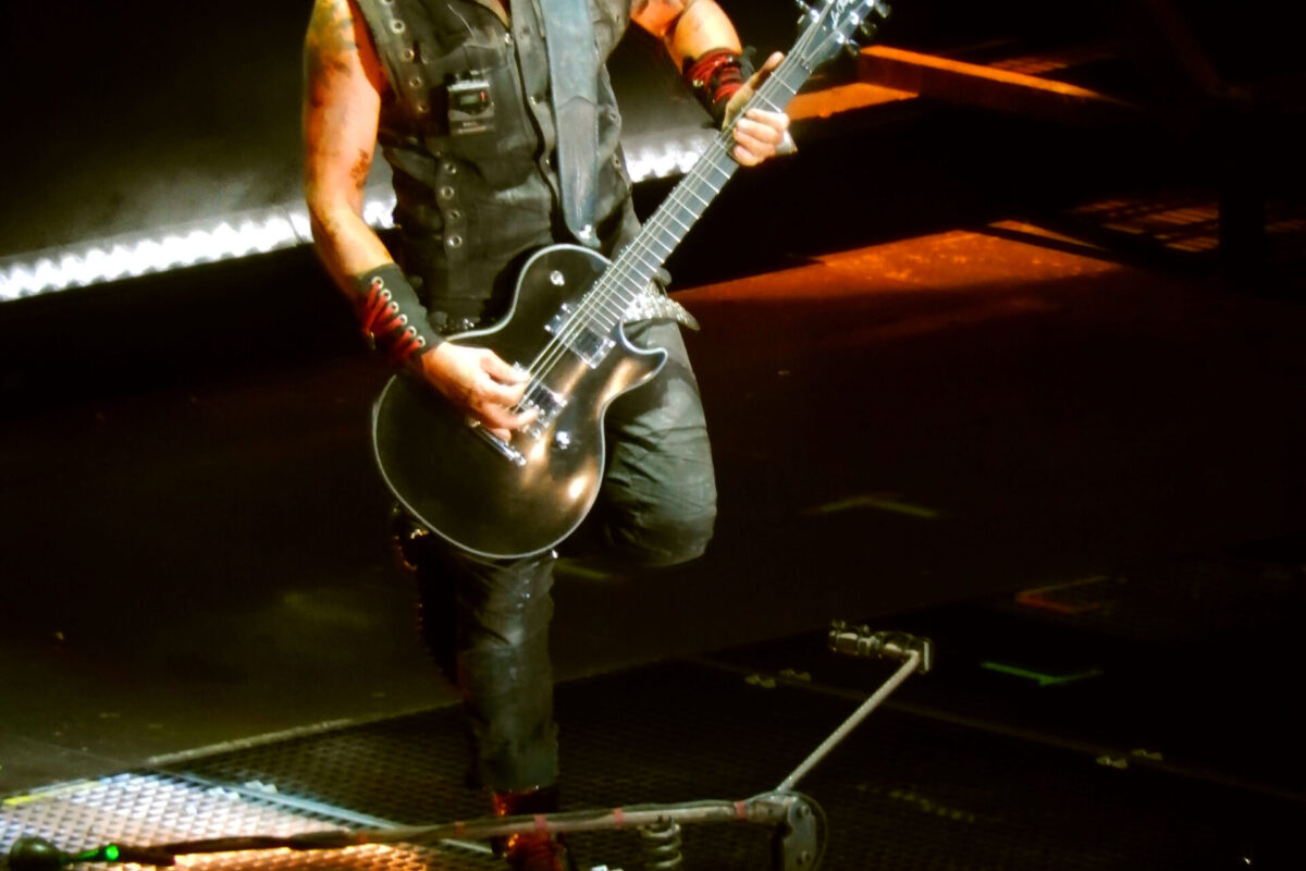 Paul Landers Guitars & Gear: Rammstein's Rhythmic Foundation Complete Rig Guide