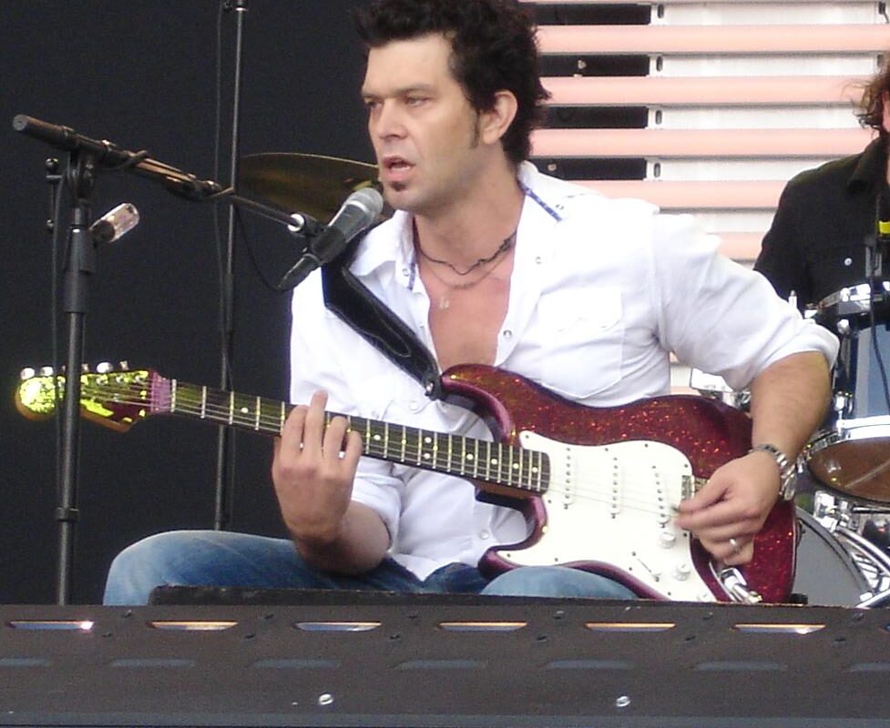 Doyle Bramhall II Guitars & Gear: The Left-Handed Upside-Down Texas Blues Master's Complete Rig