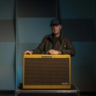Joe Bonamassa with the Fender Tone Master ’59 Twin-Amp JB Edition in an official Fender press photograph.