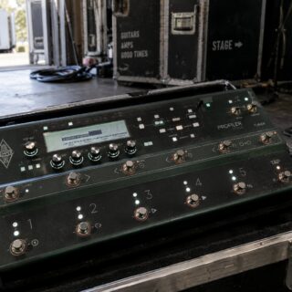 Illustration of a Kemper Profiler Stage Floor Modeler.