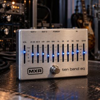 Illustration of a MXR M108S Ten Band EQ.