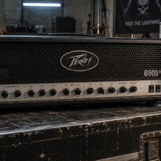 Illustration of a Peavey 6505+ Head.