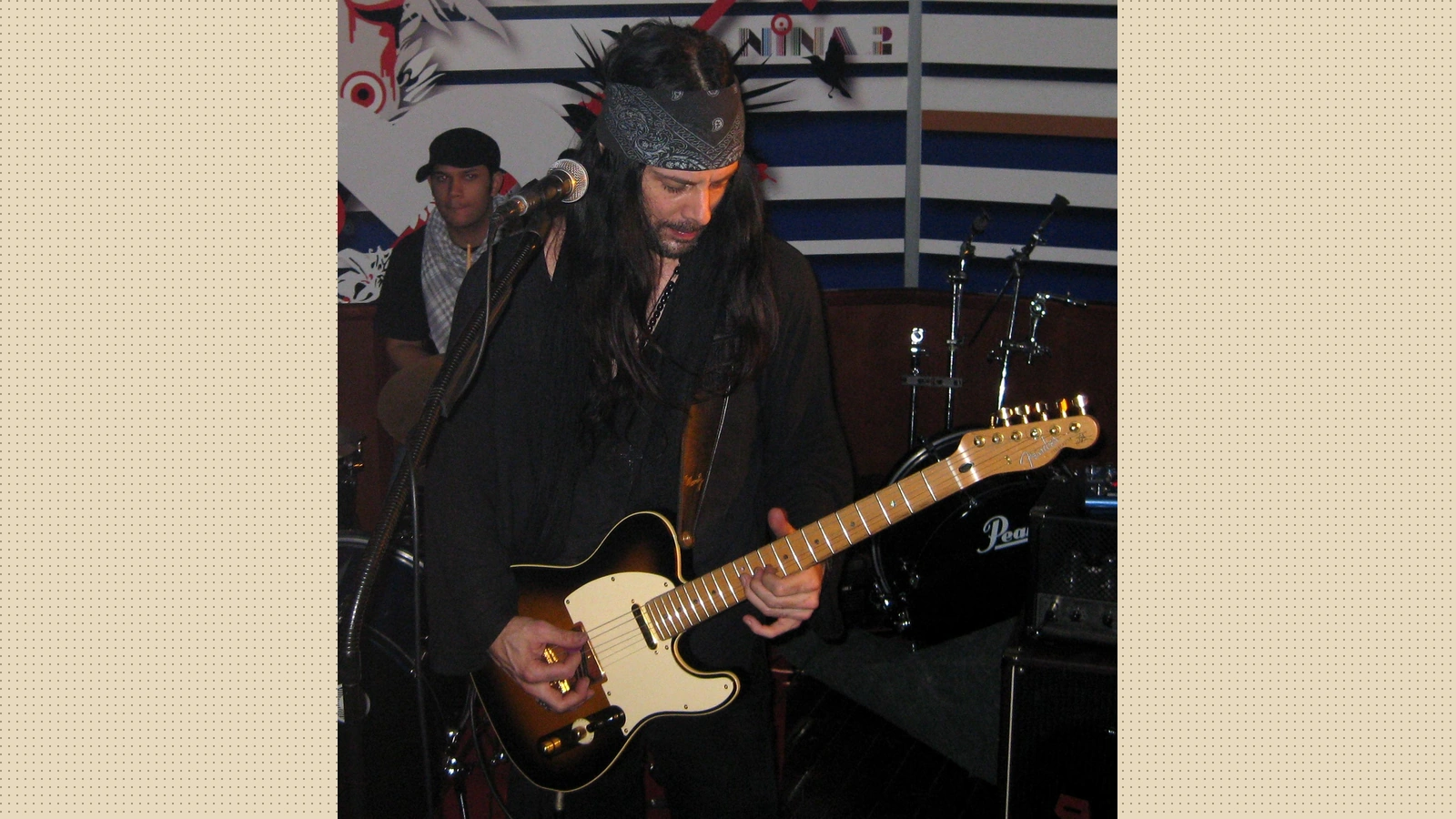 Richie Kotzen playing guitar in Rijeka in February 2009
